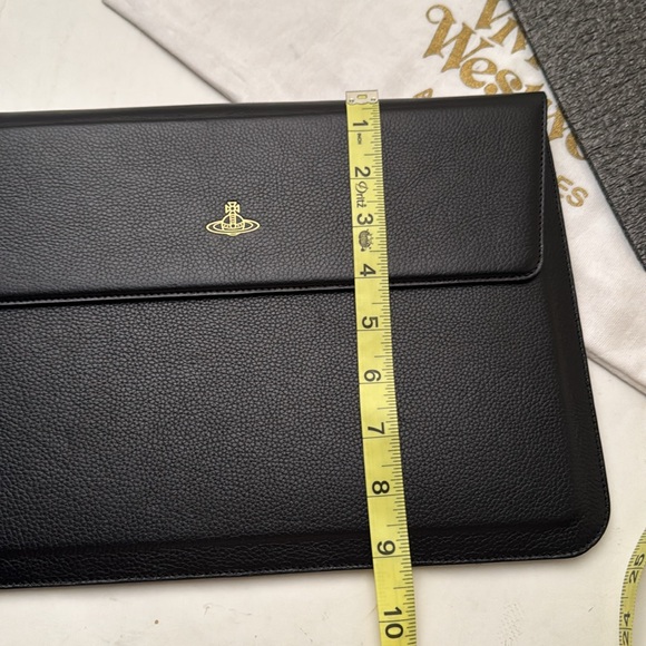 Vivienne Westwood SS19 NWT MACBOOK leather CASE 13” NEW - Picture 14 of 15